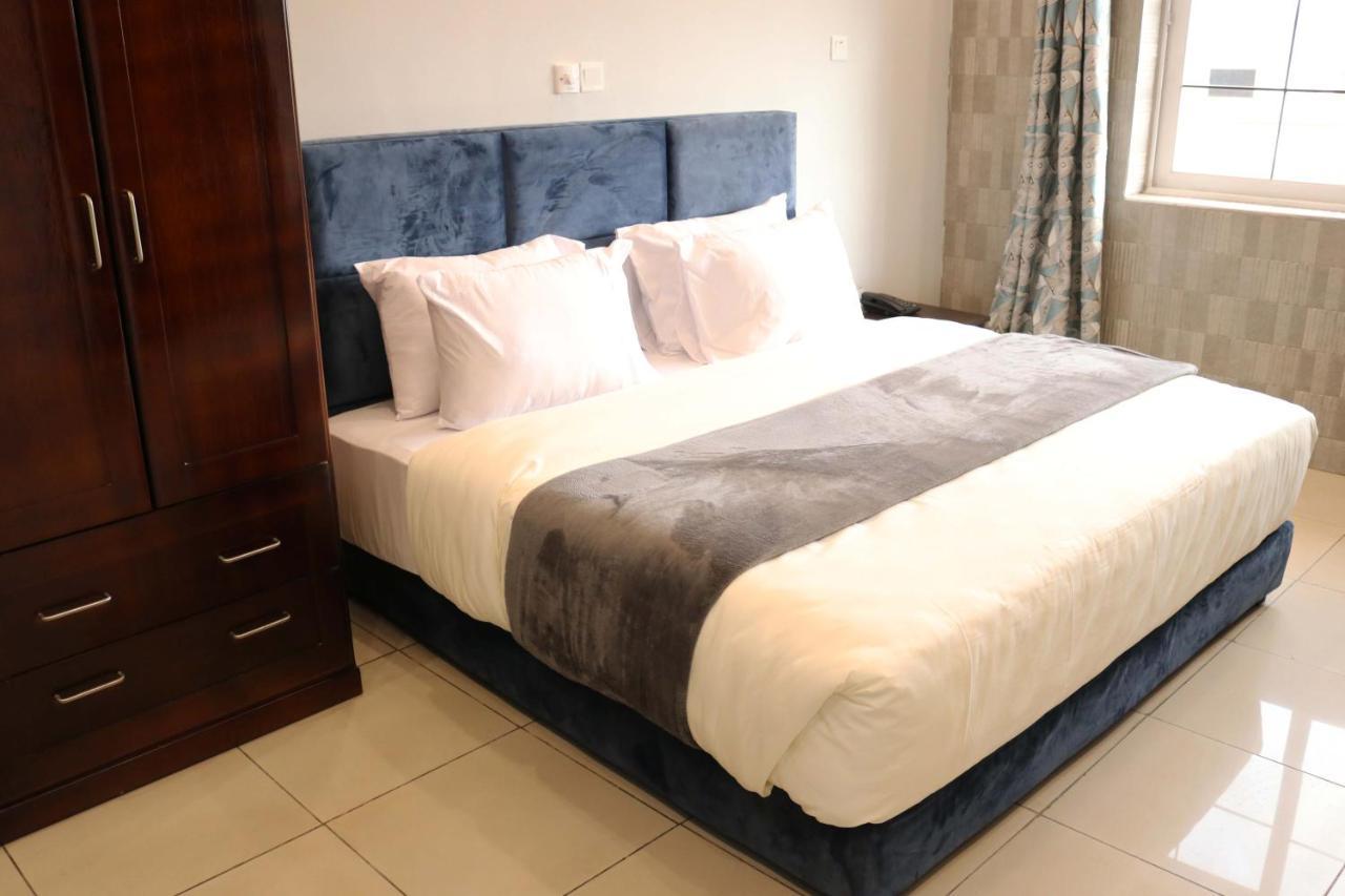 Golden Crystal Experience Hotel Accra Esterno foto